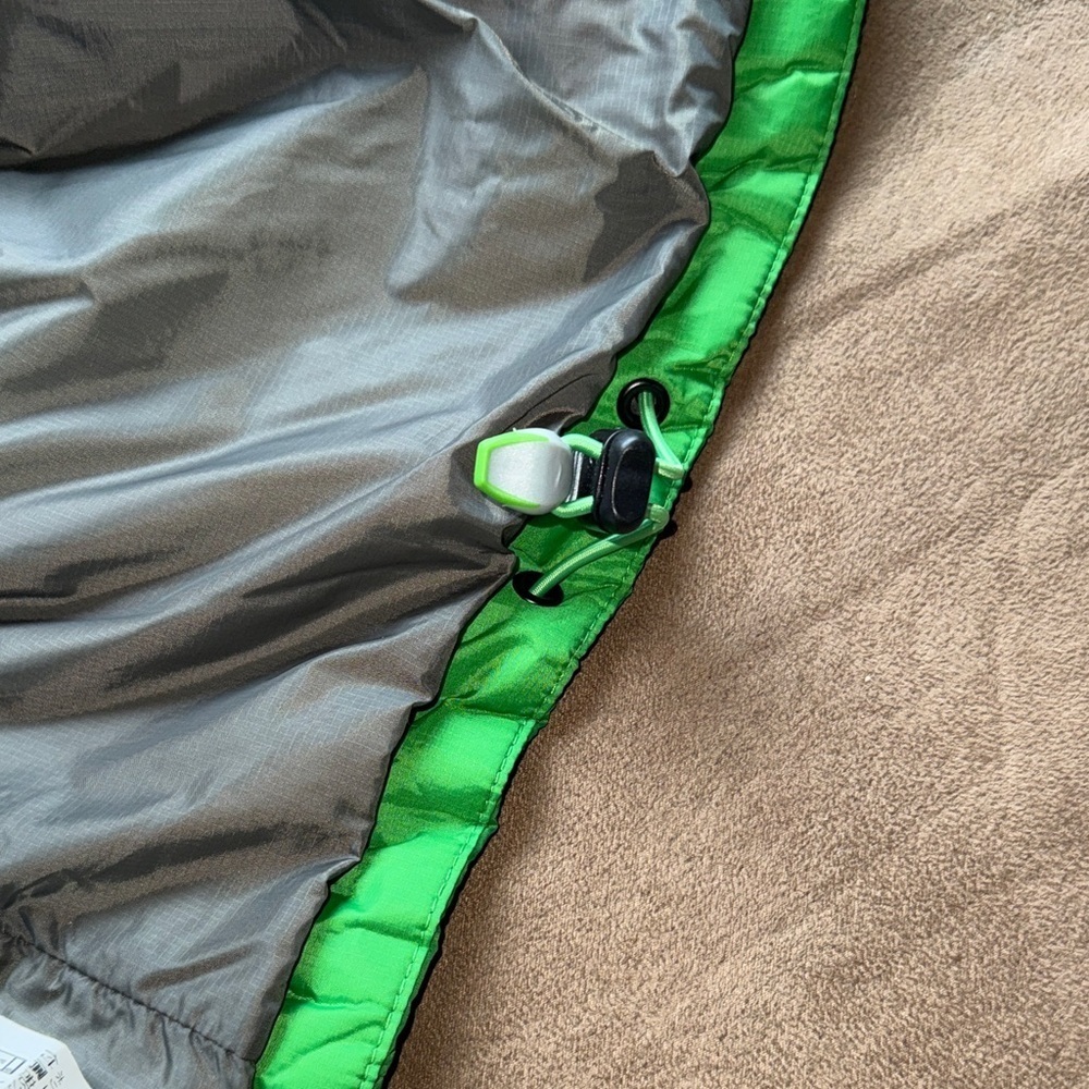 L.L. Bean Vibrant Green Quilted Vest - Picture 5 of 7